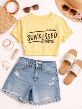 Day Break Sunkissed Bahamas Yellow Cropped Tee Size M Tie Back 100% Cotton